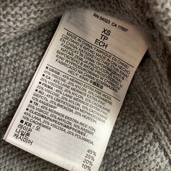 Banana republic cashmere sweater - Picture 3 of 4